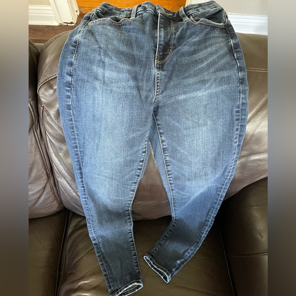 American Eagle Next Level Stretch Jeans